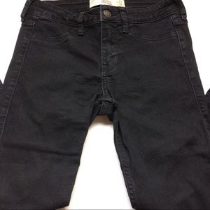 Hollister super skinny jeans.